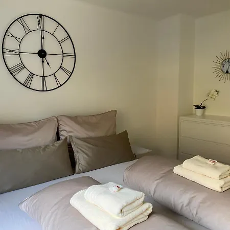 Gemuetliche Mit Gartenblick *